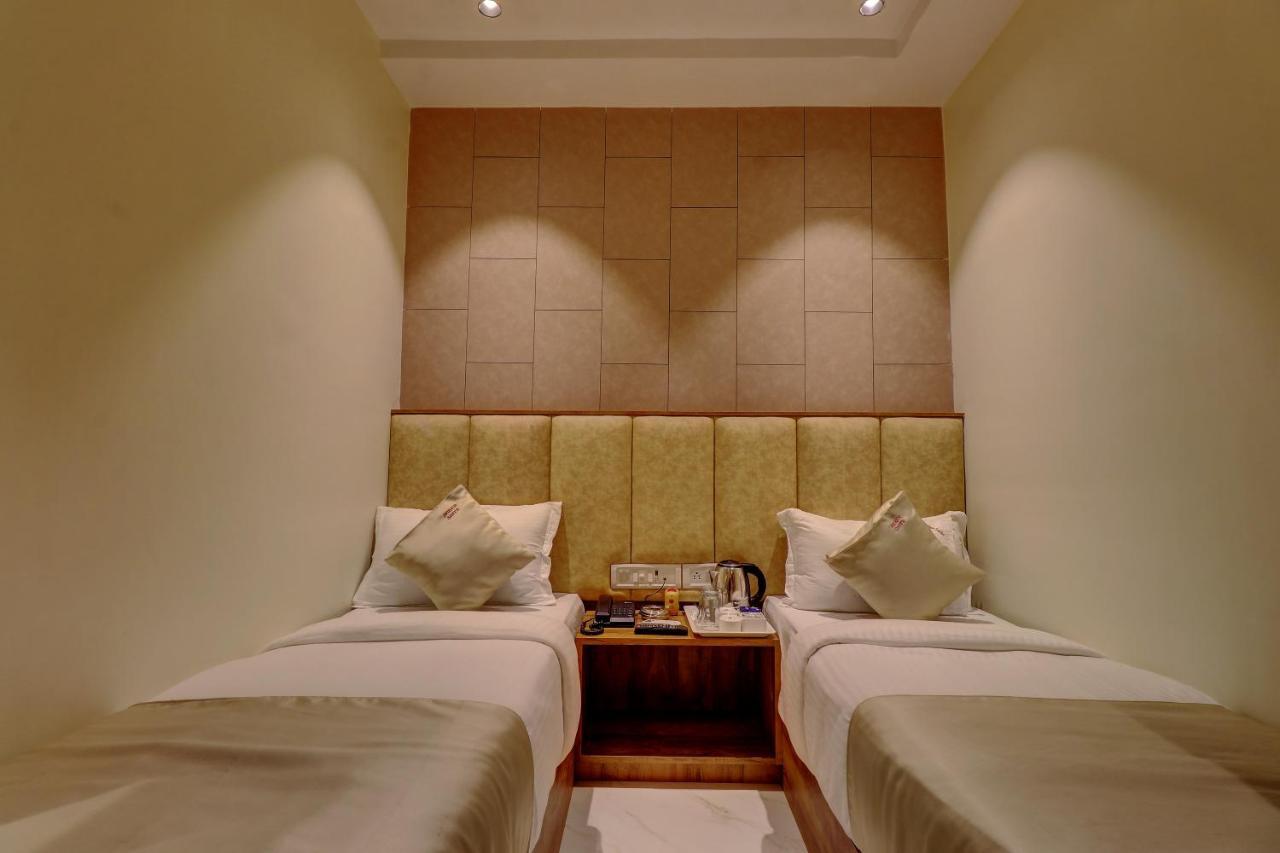 Hotel Amber Suite Near Mumbai Airport Экстерьер фото